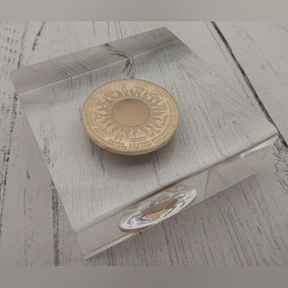 Zodiac Coin Medal Aries Gold-Bronze Lucite Paperweight Vintage Franklin Mint - Picture 9 of 14